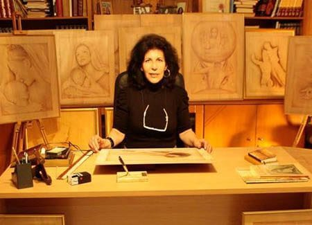 Η εικαστικός Σοφία Μητράκη